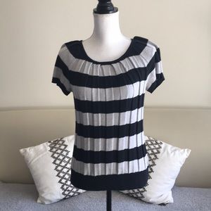 Black & Slate Gray Horizontal Striped Sweater